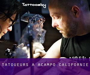 Tatoueurs à Acampo (Californie)