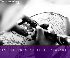 Tatoueurs à Ahititi (Taranaki)