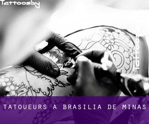 Tatoueurs à Brasília de Minas