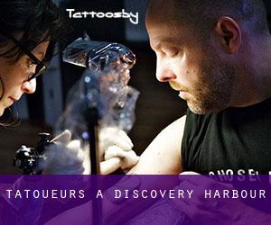 Tatoueurs à Discovery Harbour