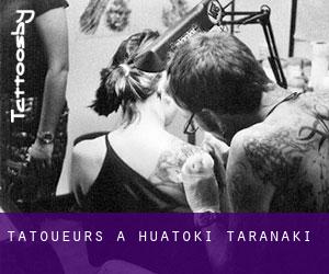 Tatoueurs à Huatoki (Taranaki)