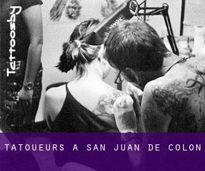 Tatoueurs à San Juan de Colón
